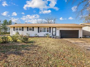 2207 N Drury Ave, Springfield, MO 65803