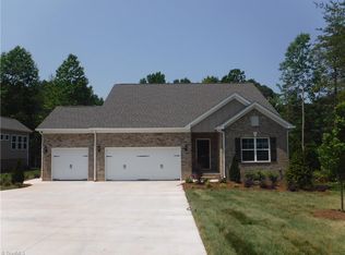 3163 Walker Ridge Dr, Walkertown, NC 27051