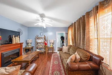 201 East 35th Street