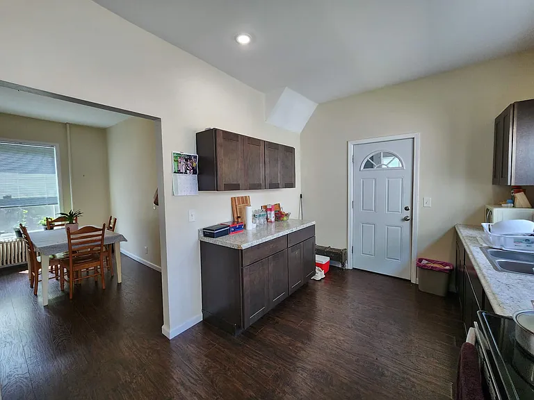 303 East Ave #1 — Photo 5