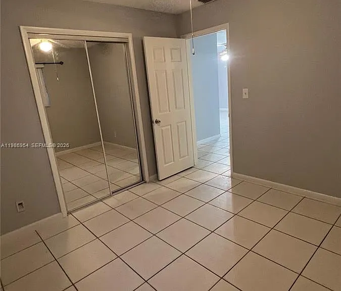 5048 SW 92nd Ter #5048 — Photo 3