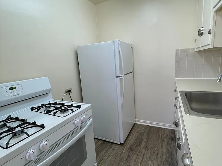 Panama Apartments — Photo 7