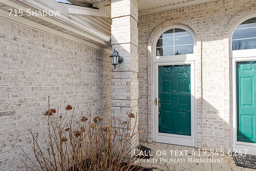 Fall into your new CONDO home this Autumn!! — Photo 2