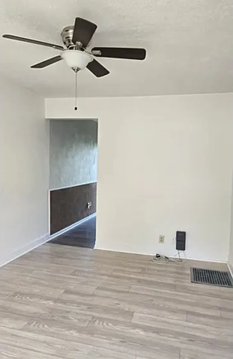 2 bed, $950 — Photo 2