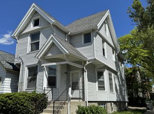 938 E Pearson St, Milwaukee, WI 53202