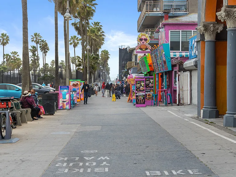 21 S Venice Blvd — Photo 13
