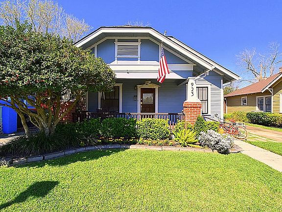 Welcome home to your 1926 remodeled historic Bungalow!   Modern amenities combined with historic charm throughout.