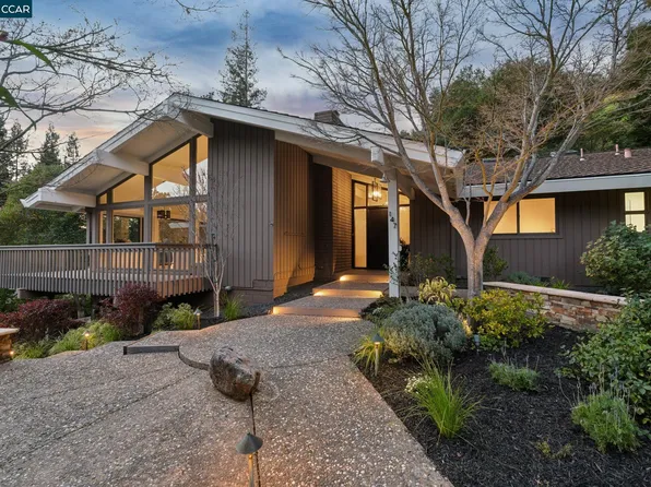 147 Amber Valley Dr, Orinda, CA 94563