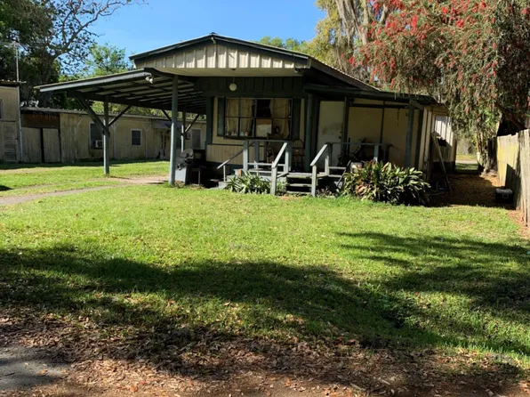 56 Sutton Ct, Woodbine, GA 31569