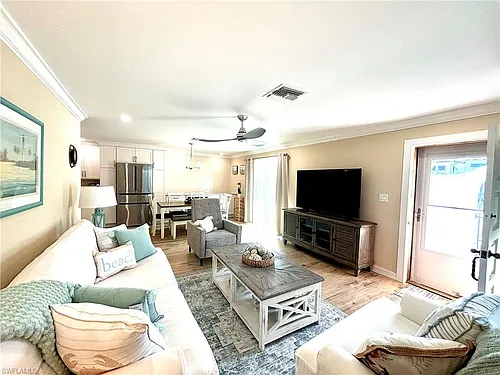 1435 Curlew Ave #1 Photo 1