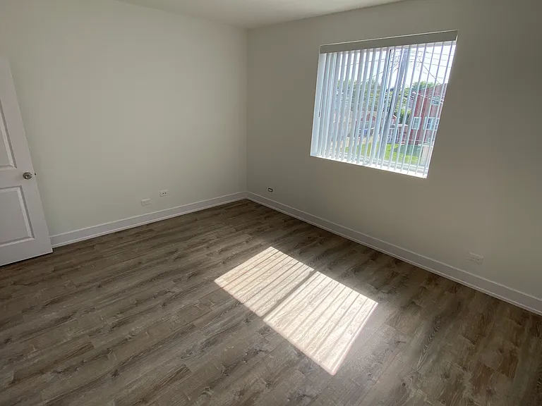 4418 N Austin Ave #102 — Photo 27