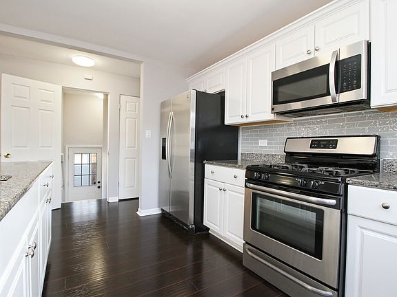 5th image of 25 E 157th St