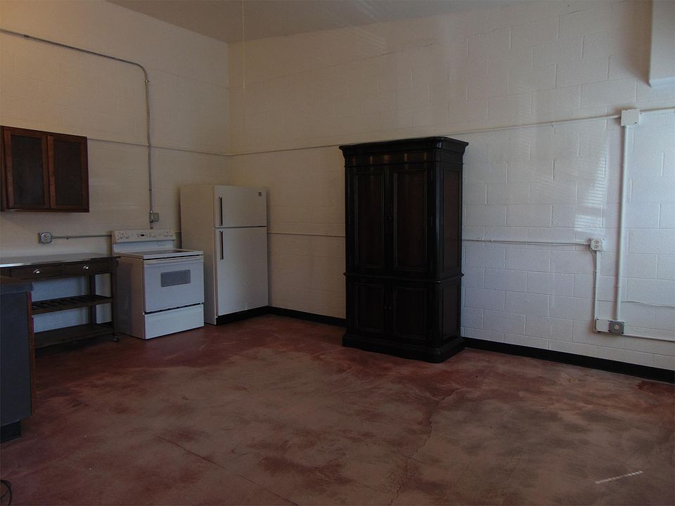 Building Photo 3