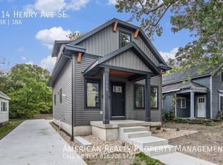 714 Henry Ave SE, Grand Rapids, MI 49503
