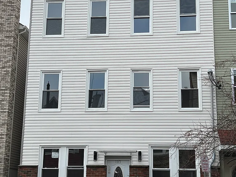 107 Magazine St #2R — Photo 39
