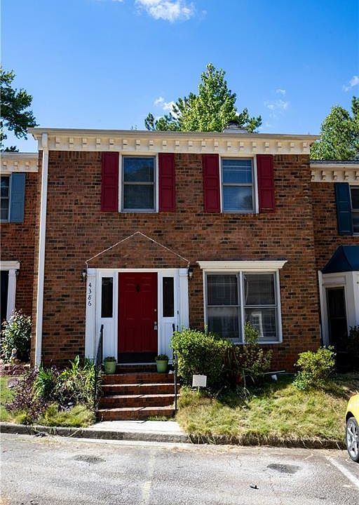 1st image of 4386 Village Square Ln