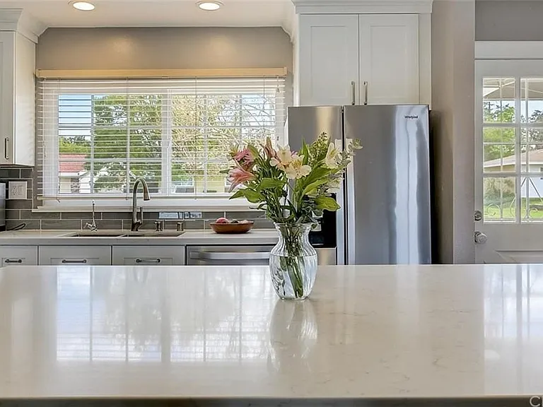 205 Primrose Ave — Photo 14