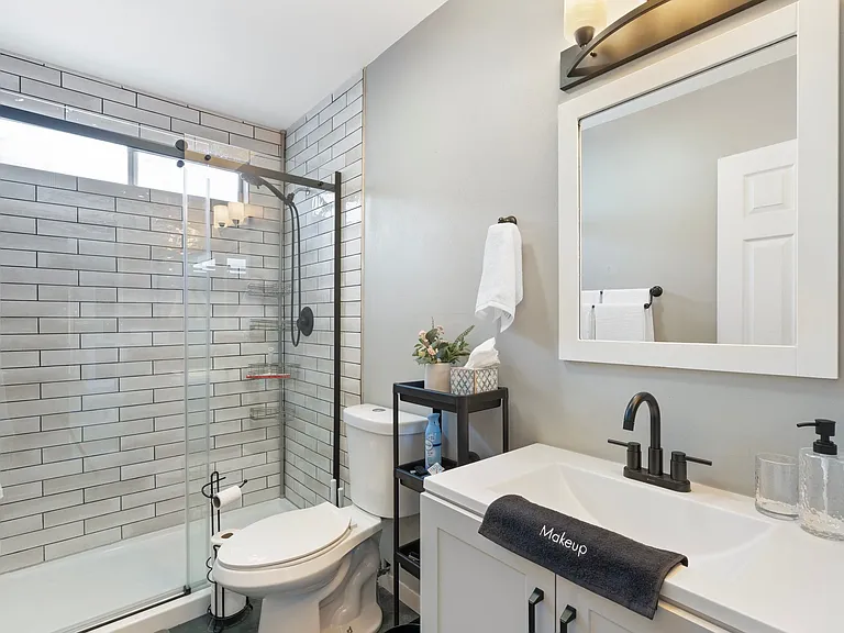825 W Hermosa Dr — Photo 9