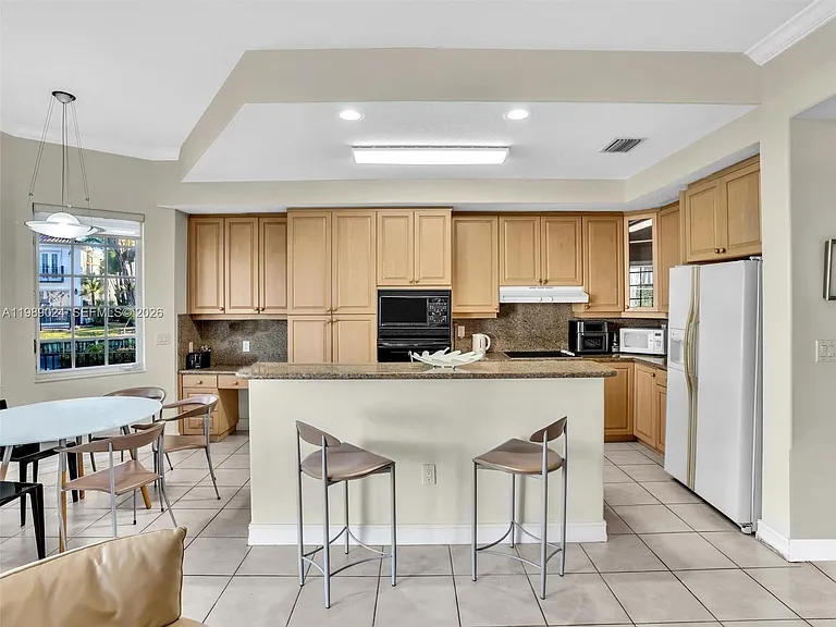 20780 NE 32nd Ave — Photo 24