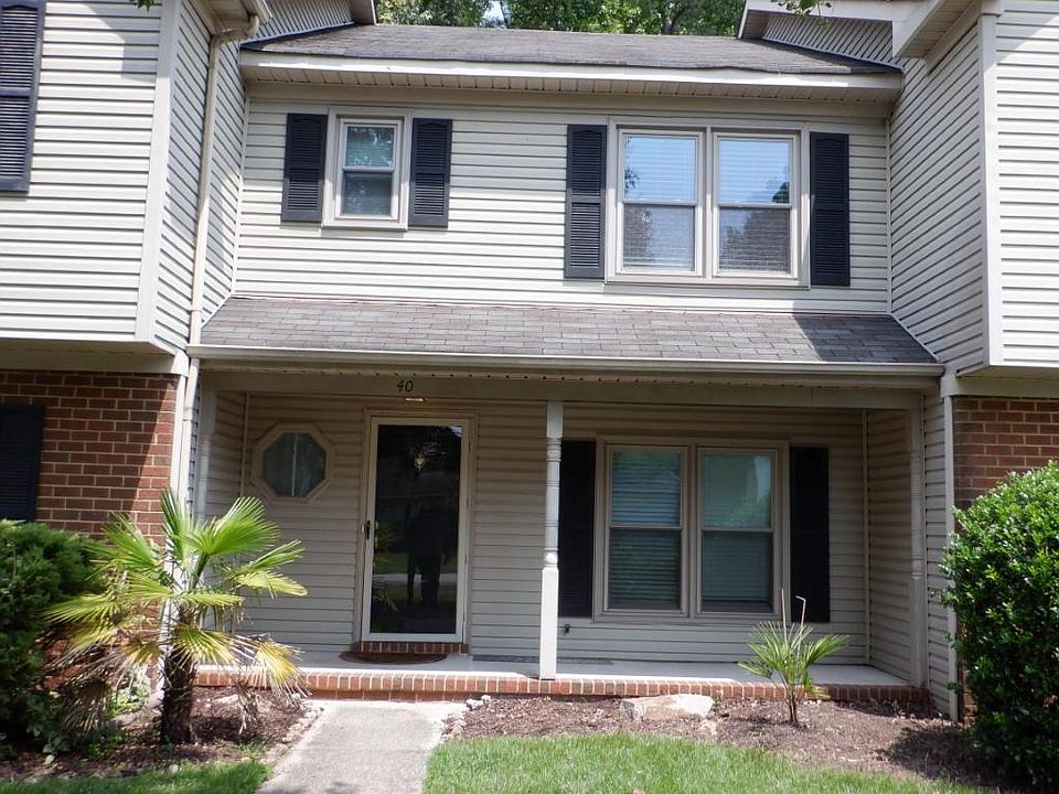 1st image of 40 Hard Wood Dr