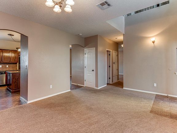 5th image of 4913 Stampede Dr