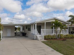 9789 Creekwood Ln, Fort Myers, FL 33905