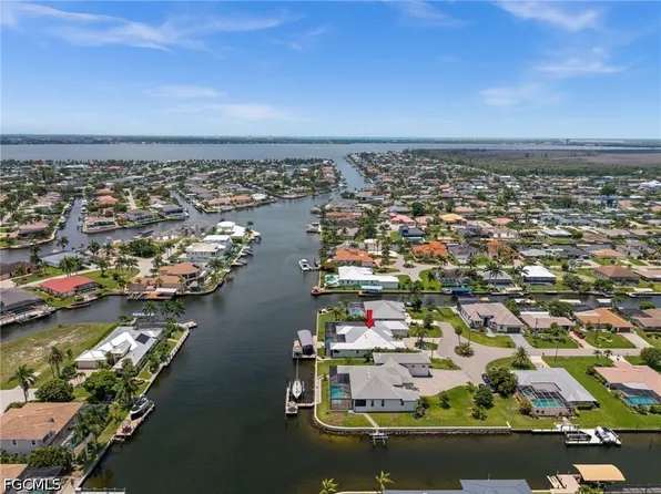 105 SW 52nd St, Cape Coral, FL 33914