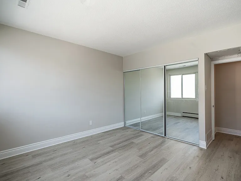 200 Bronson Ave — Photo 50