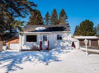 2215 Hillcrest Dr, Duluth, MN 55811