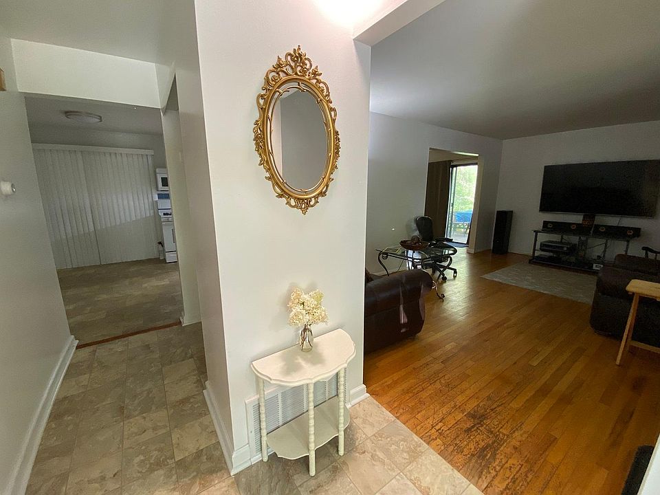 1st image of 34 Tamarack Trl