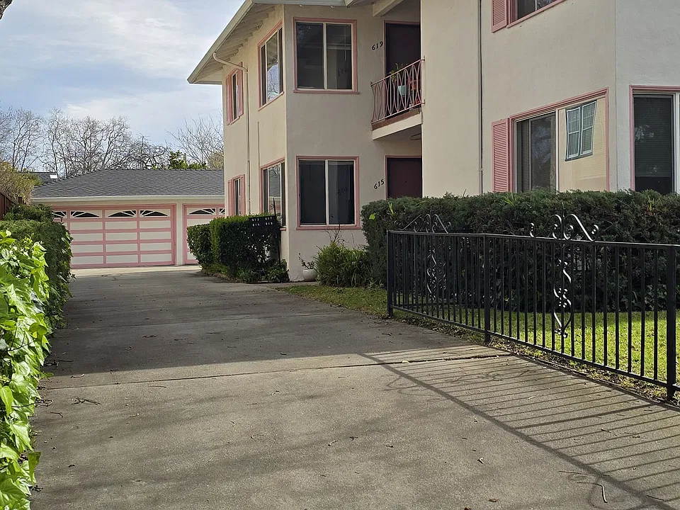 619 Vera Ave #619
