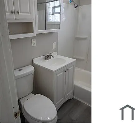 3 bed, 1100 sqft, $1,800 — Photo 2