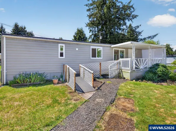 3134 Highway 20 APT 8, Sweet Home, OR 97386