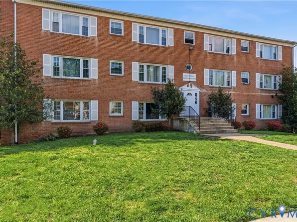 9207 Douglas St APT 201, Manassas, VA 20110
