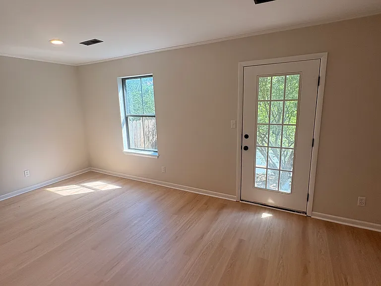 738 Merion Grn — Photo 12
