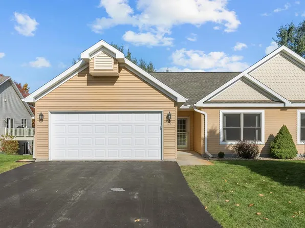 1032 Charles Wright DRIVE, Waupaca, WI 54981