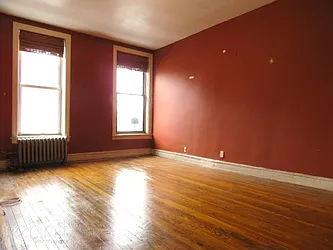 Rented by Rennit Inc.