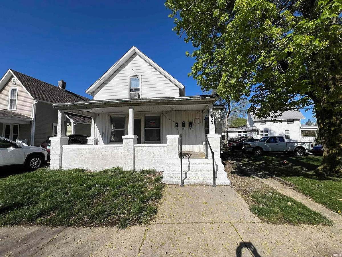 3 bed, 1444 sqft, $1,299 — Photo 1