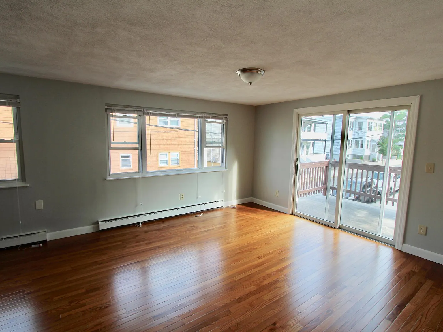 2 bed, 800 sqft, $2,650 — Photo 4