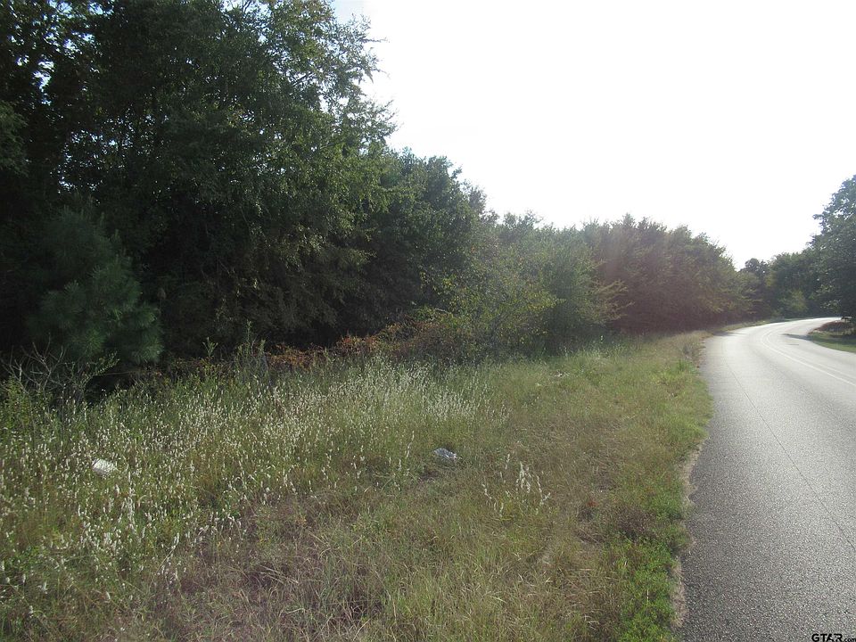 1st image of 26 Ac Cres #455