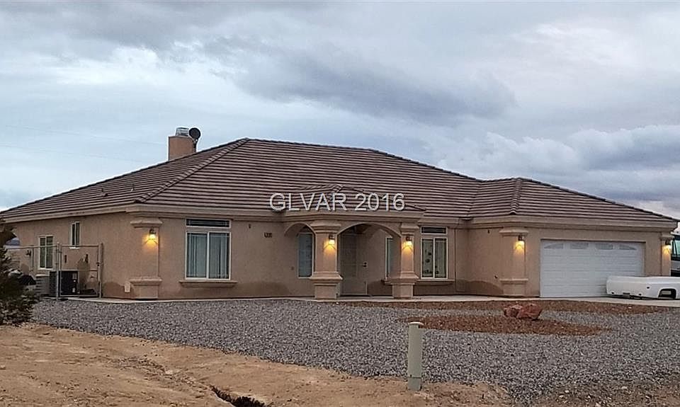 2nd image of 2481 Washoe Ave