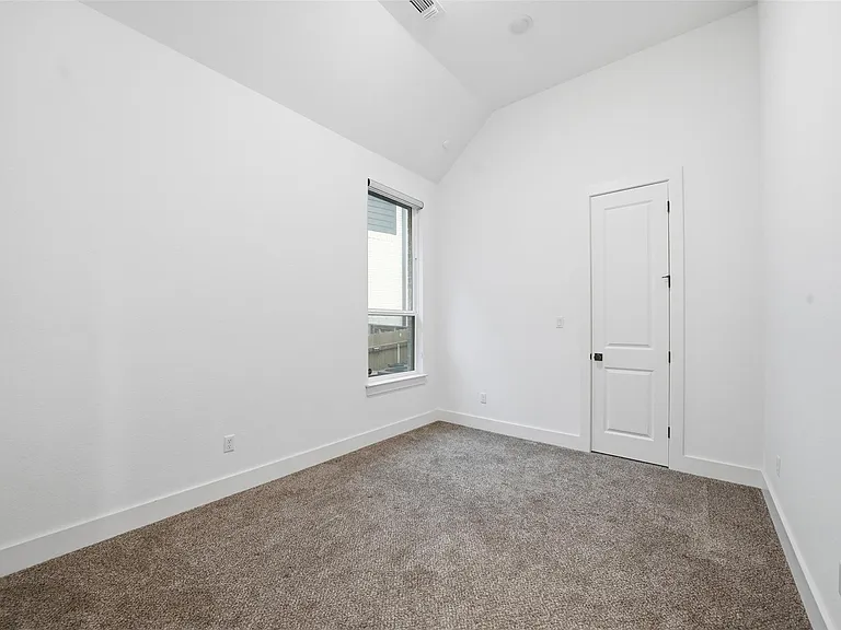 1220 Calendula Trl — Photo 29