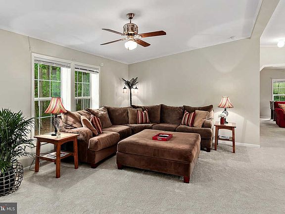 4th image of 37895 Dogwood Dr