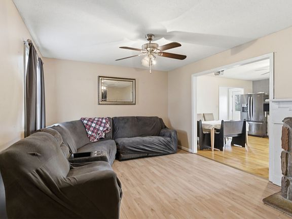 3rd image of 2009 New Deal Potts Rd