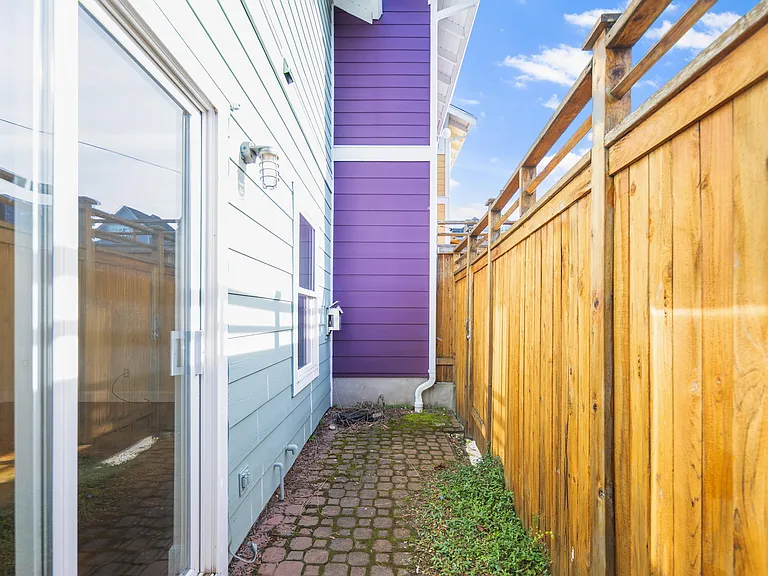 112 22nd Ave — Photo 29