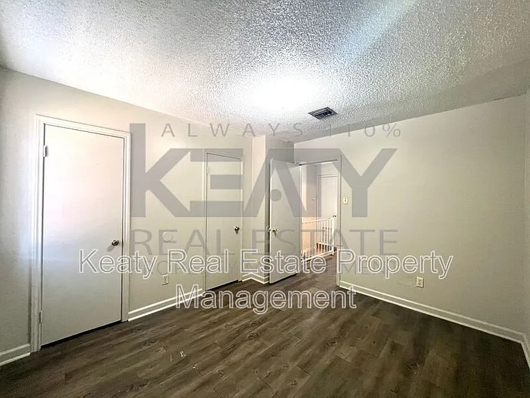 402A Loire Ave — Photo 7