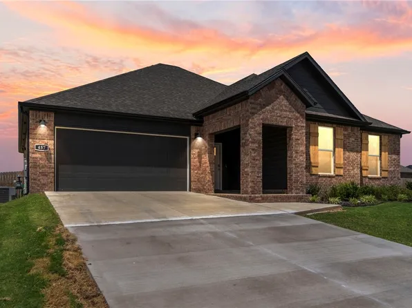 457 N Goose Xing, Farmington, AR 72730