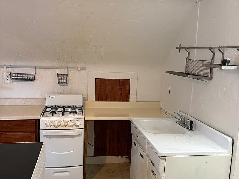 16704 Clifton Blvd — Photo 12