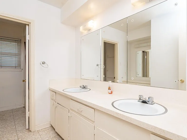8819 Hazen St — Photo 25
