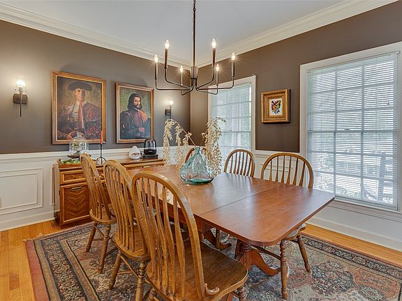 3rd image of 106 Pebble Creek Way